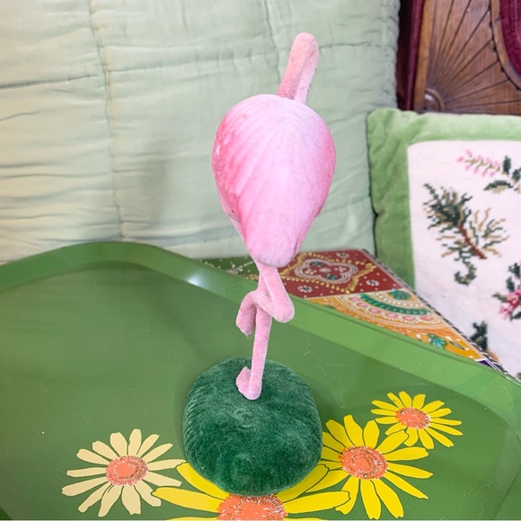 Flocked Flamingo Bobble Head - Picture 5 of 7